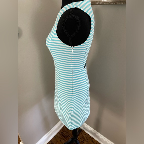 Lilly Pulitzer Whiting shift dress shirley blue white like new - Picture 13 of 13